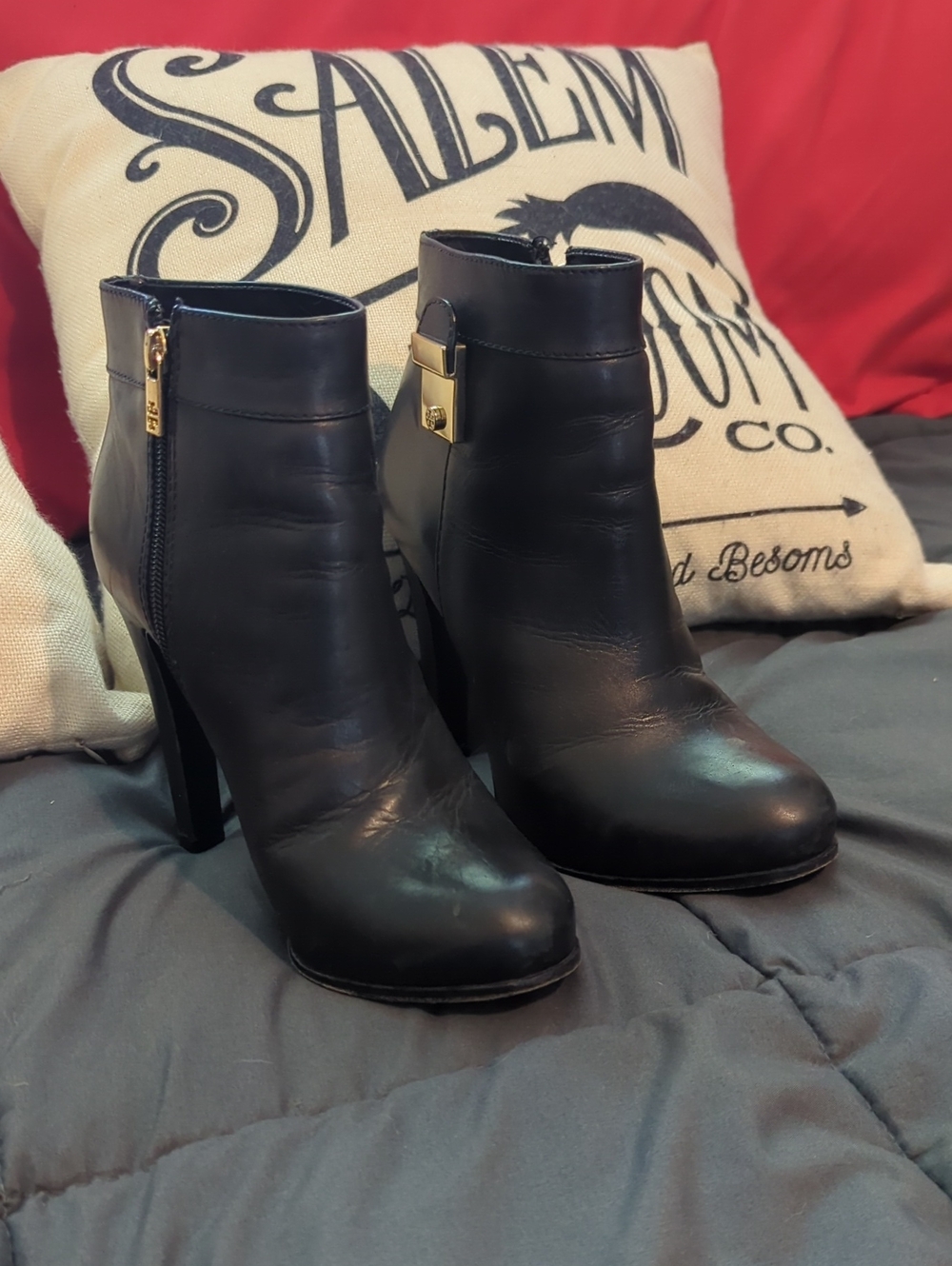 Authentic Tory Burch Black Leather Ankle Heel Boots Size 8 1/2